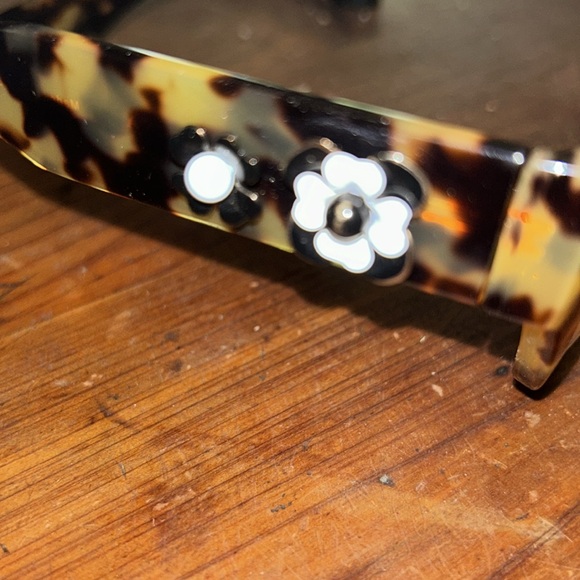 PRADA Tortoise Shell Glasses with Poeme Floral Embellishment on Temples - Picture 2 of 8